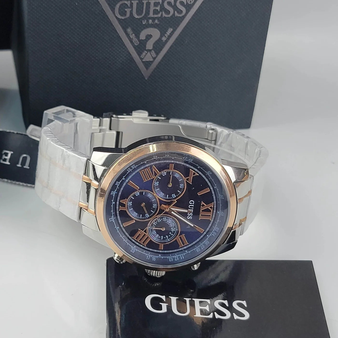 MONTRE Guess Horizon W0379G7